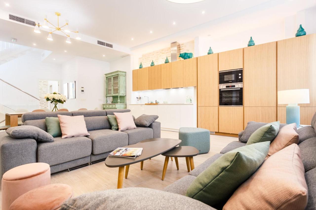 Espectacular Casa De 6 Dormitorios, 7 Banos Y 2 Terrazas เซบีญา ภายนอก รูปภาพ